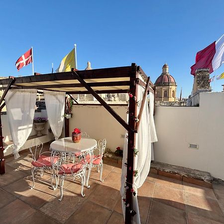The Knight - Heritage & Art Home At Birgu Square 外观 照片