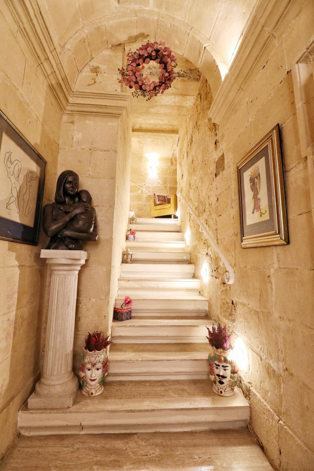 The Knight - Heritage & Art Home At Birgu Square 外观 照片