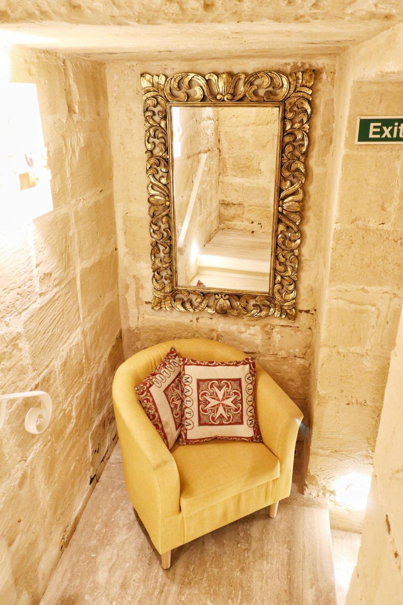 The Knight - Heritage & Art Home At Birgu Square 外观 照片